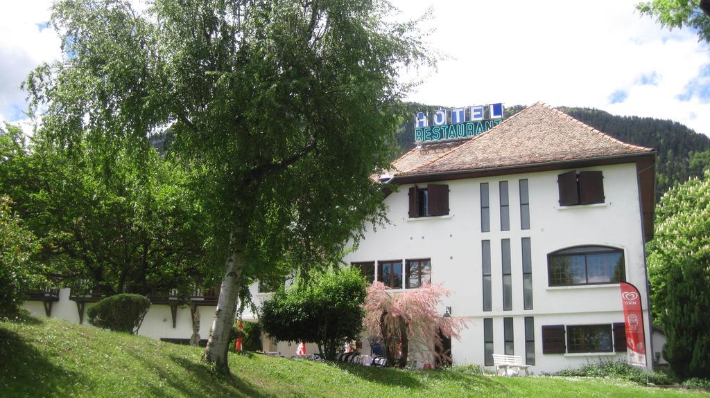Hotel Restaurant Le Traineau Clelles Экстерьер фото
