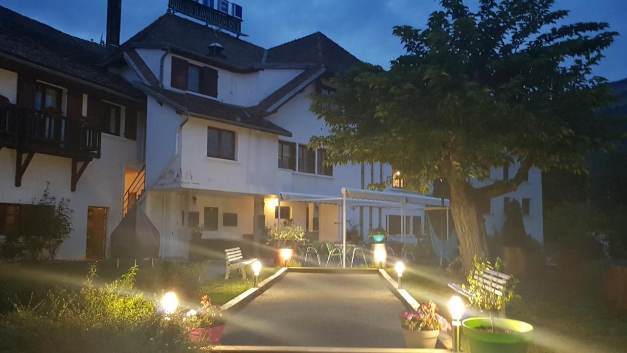 Hotel Restaurant Le Traineau Clelles Экстерьер фото